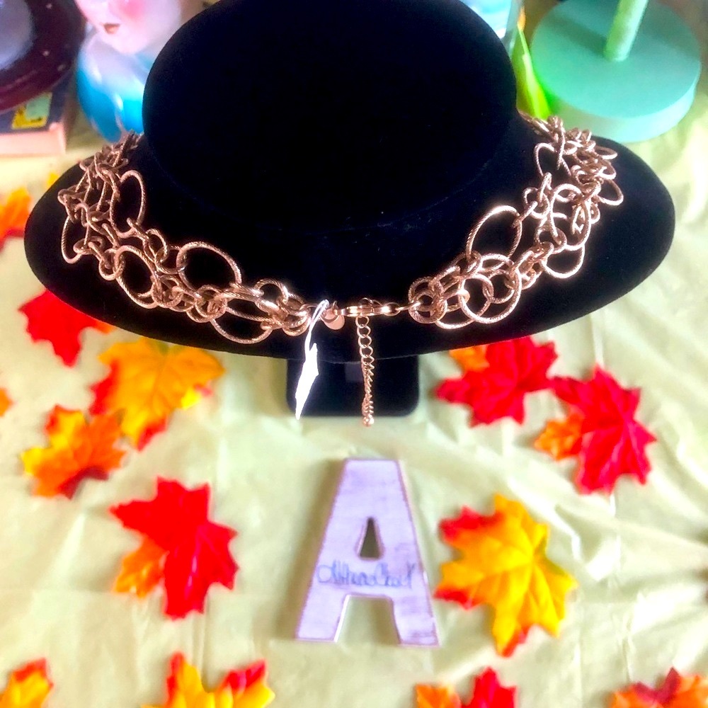 Lia Sophia neck decor - Picture 2 of 8